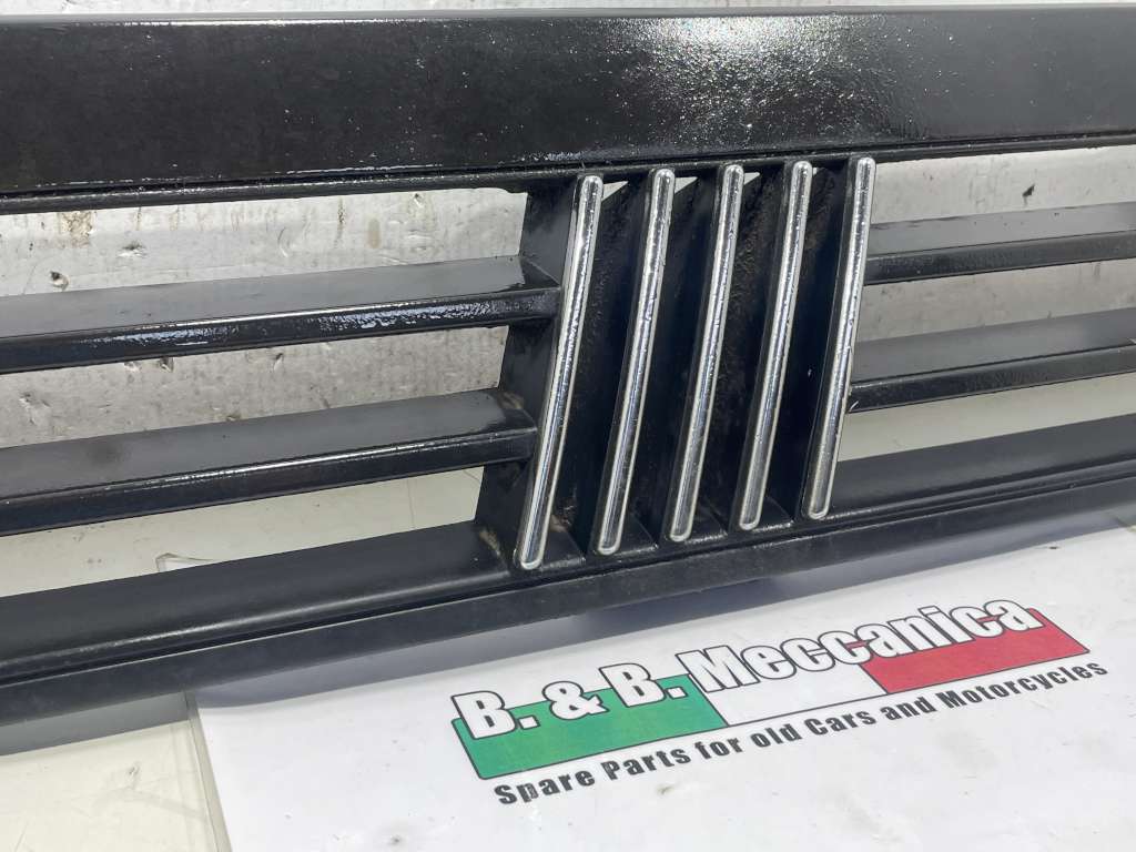 GRILLE DE MASQUE DE RADIATEUR AVANT ORIGINE FIAT PANDA PREMIÈRE SÉRIE 141 1998 COD 1827760 (HK420)