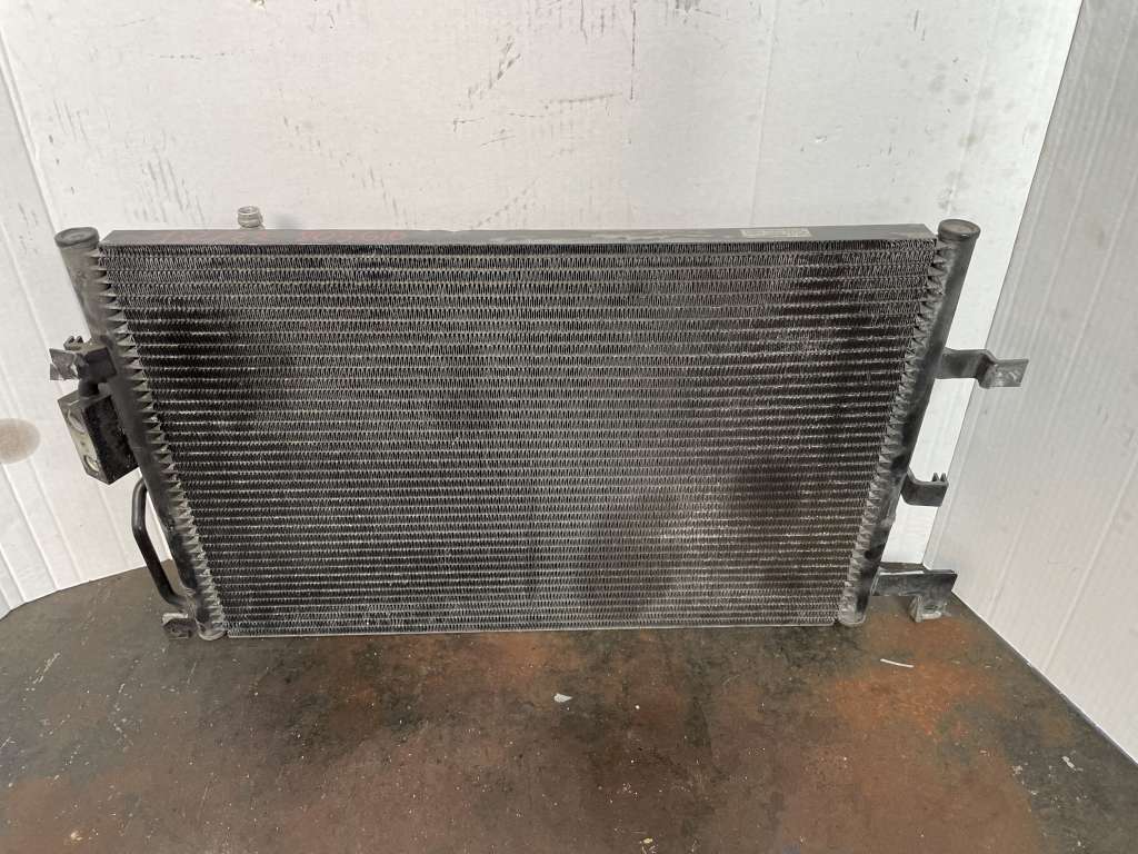 CLIMATISEUR À CONDENSEUR DE RADIATEUR SAAB 9-3 CABRIO 1998-2000 COD 4758637 (132/22-805GIO)