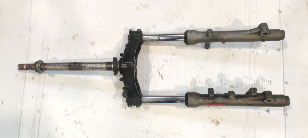 FOURCHE AVANT SUZUKI BURGMAN 150 CC 2002 \\ 2006 (MG759)