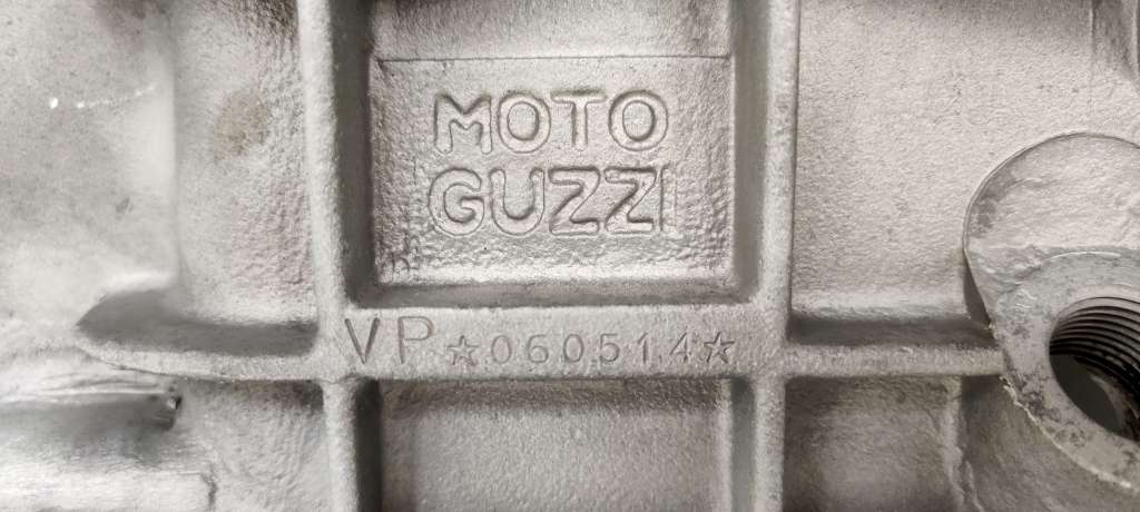 CARTER CENTRALE MOTO GUZZI V7 750 SPECIAL COD. VP DA RIPARARE (MJ775) - Foto 5 di 10