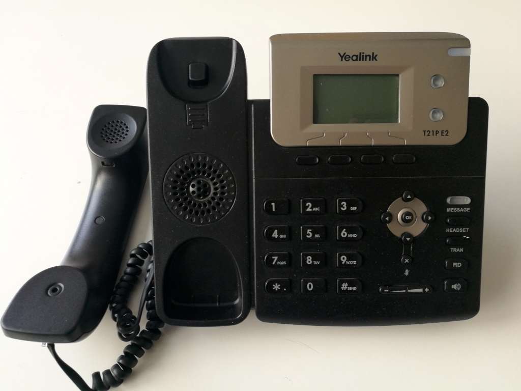 Téléphone IP pour Bureau Ou Maison Yealink T21PE2 HD SIP-T21PE2 Poe (Utilisé)(