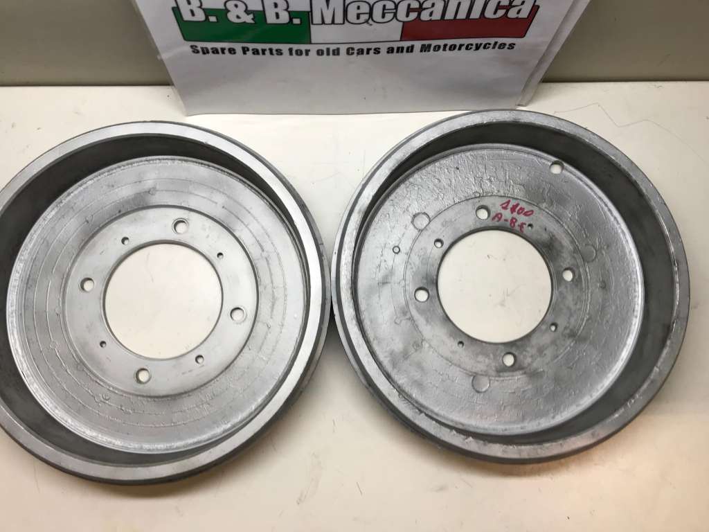 PAIR OF DRUM BRAKES FIAT 1100 A/B/E MUSONE 1940s (MI99) 