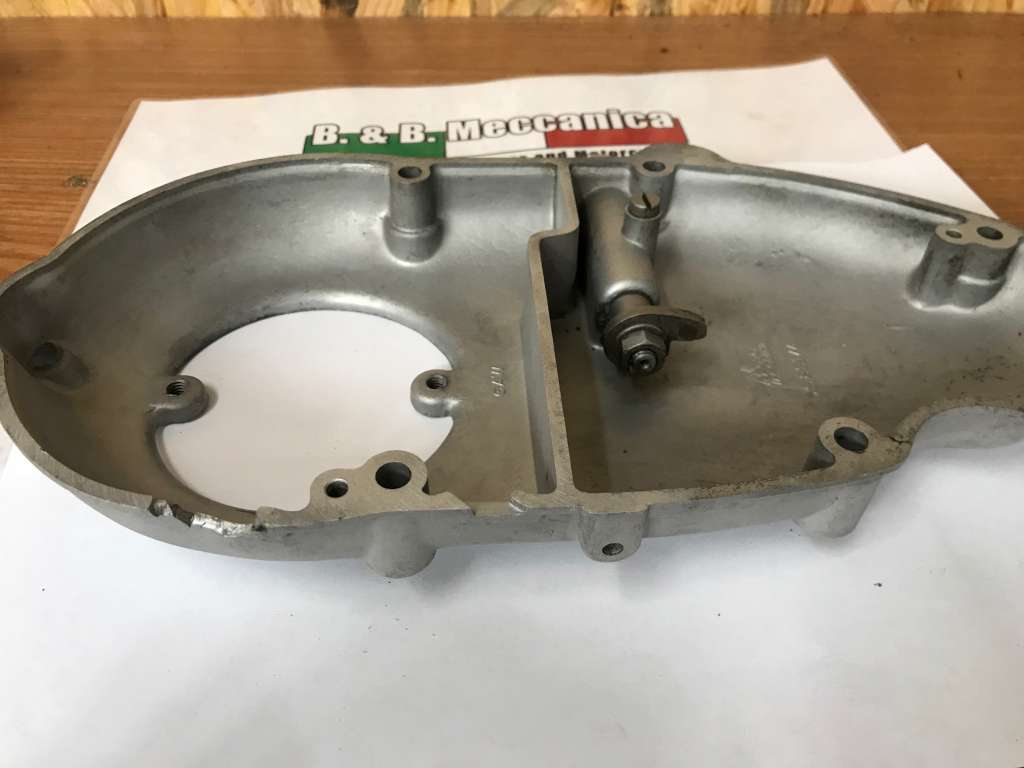 COUVERCLE D'EMBRAYAGE LATÉRAL DROIT MOTO MORINI CORSARO 125 150 4/5M (MI37)