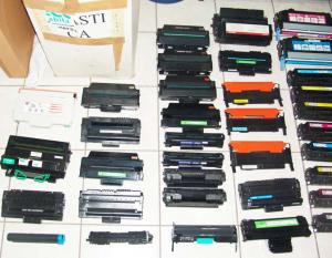 LOTTO STOCK TONER ESAURITI PER STAMPANTI LASER HP LEXMARK SAMSUNG EPSON