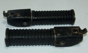 COPPIA PEDANE PASSEGGERO PAIR PASSENGER PEGS HONDA CBN 400 ? (CP1)