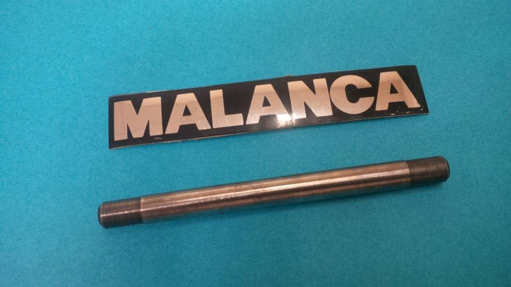 ALBERO FORCHETTA CAMBIO MOTORE PER MALANCA 50 C.C.  NUOVO MAL09