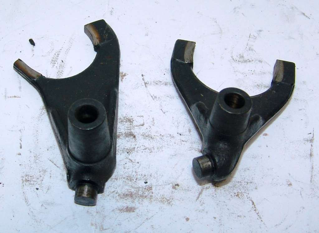 FORCHETTA SELETTORE CAMBIO CHANGE SELECTOR MOTO MV AGUSTA 125 CENTOMILA (B11)