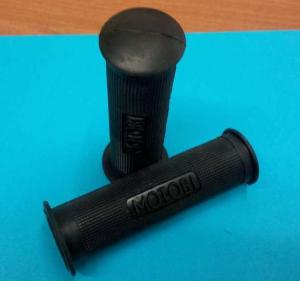 COPPIA MANOPOLE MANUBRIO HANDLEBAR GRIPS MOTOBI ARDIZIO 125 RG0135