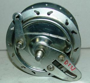 MOZZO RUOTA ANTERIORE FRONT WHEEL HUB CICLOMOTORE NUOVO R 238