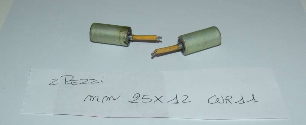 CONDENSATORE CAPACITOR 2 PEZZI mm 25 x 12 CUR11
