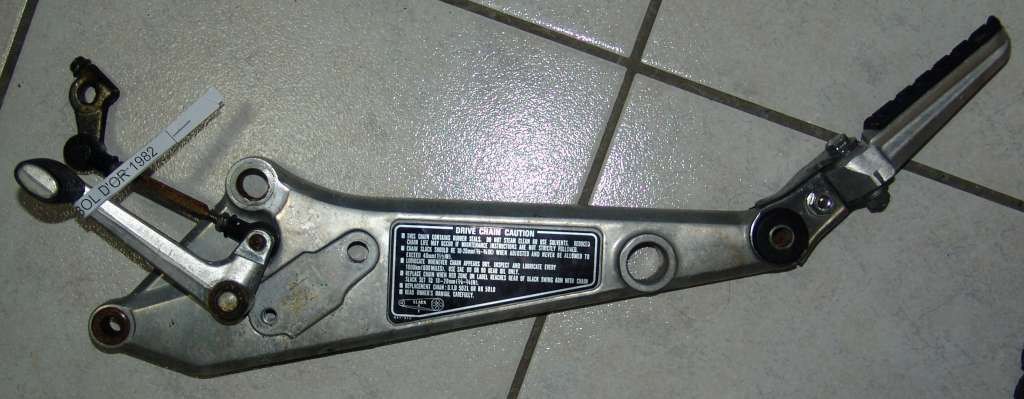SUPPORTO PEDANA SINISTRA honda cb 900 sc09 bold d\'or 1982