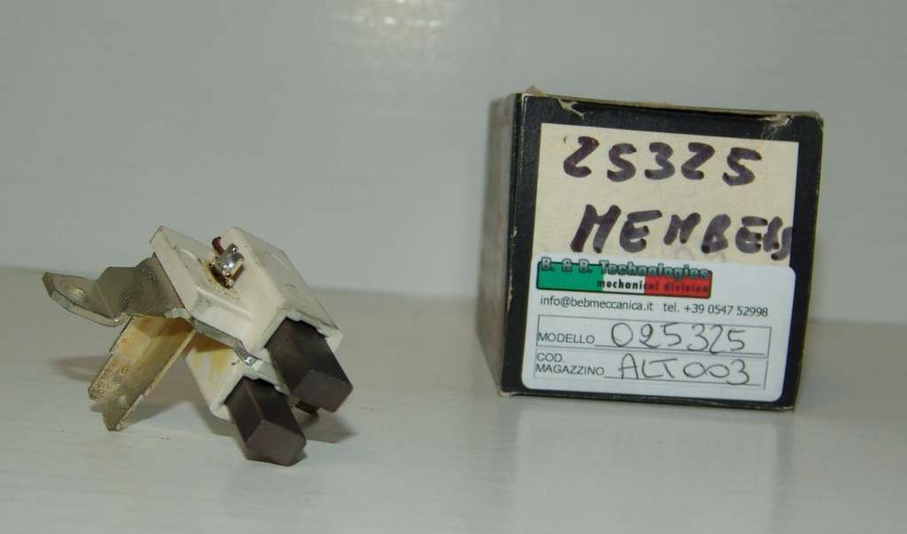PORTASPAZZOLE PER ALTERNATORE MENBER\'S 025325 PORSCHE 911 914 ALT003