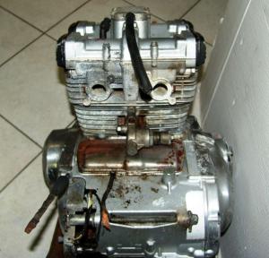 BLOCCO MOTORE ENGINE BLOCK SUZUKI BICILINDRICO TIPO J501 500??