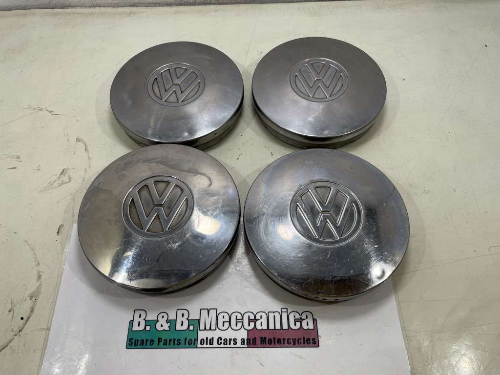 CERCHI E BORCHIE AUTO: SET 4 BORCHIE COPPETTE COPRIMOZZO RUOTA ORIG  VOLKSWAGEN EPOCA (HK65)